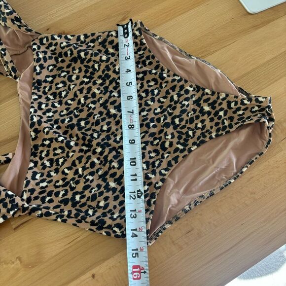 Aerie Leopard Wrap One Piece Swimsuit cheetah women’s large swim - Picture 9 of 10